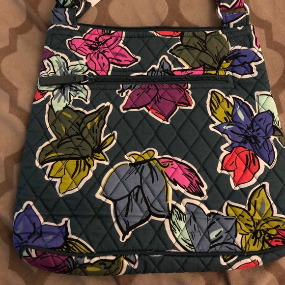 Vera Bradley Quilted Hipster-NWT-Falling Flowers - Picture 6 of 8